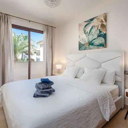 La Medina De Banus, Puerto Banus Apartment *