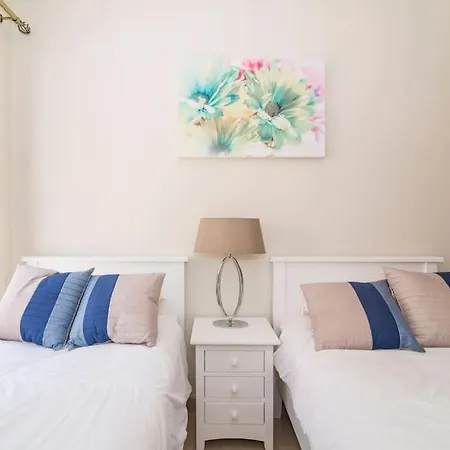 La Medina De Banus, Puerto Banus * Marbella