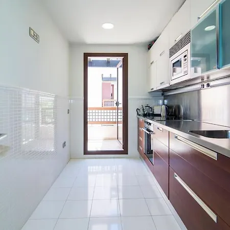 La Medina De Banus, Puerto Banus