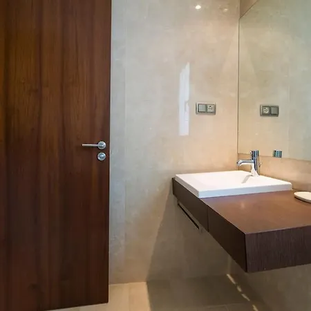 La Medina De Banus, Puerto Banus * Marbella